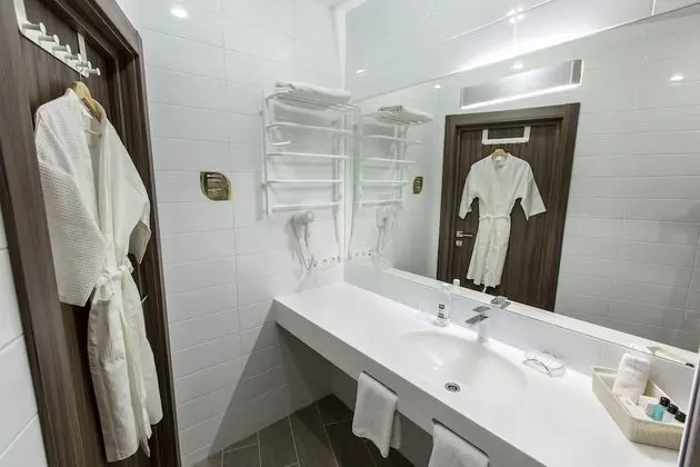 Comfort Tek Büyük veya İki Ayrı Yataklı Oda