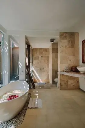 Signature Villa, 2 Yatak Odası, Kişiye Özel Havuzlu, Havuz Manzaralı (Visakha)