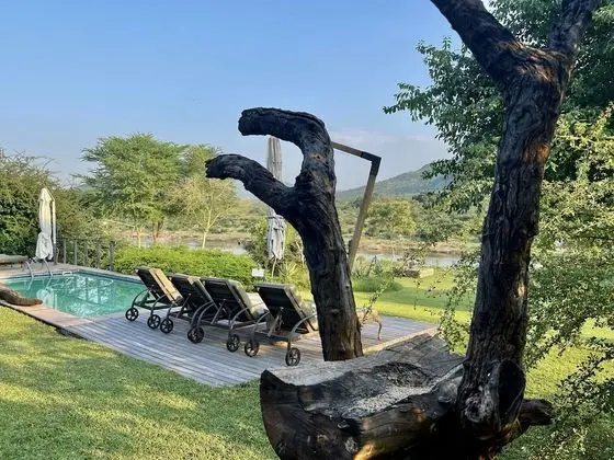 Kambaku Luxury 2 Bedroom River House