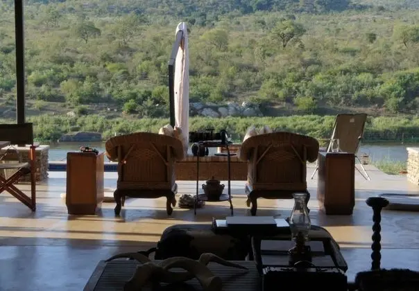 Kambaku Luxury 2 Bedroom River House