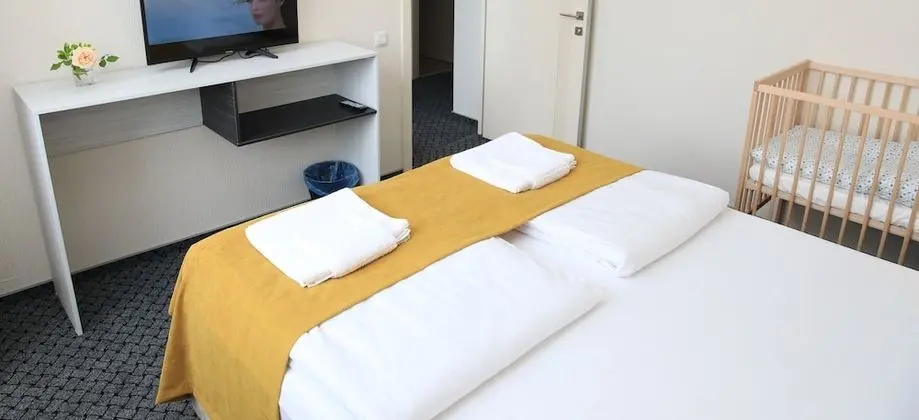 Family Oda, 1 Çift Kişilik Yatak ve Çekyat, Mikrodalga