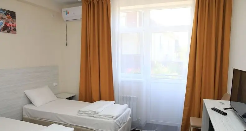 Standard Tek Büyük veya İki Ayrı Yataklı Oda, Zemin Kat