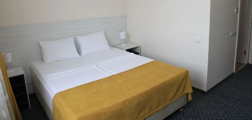 Superior Tek Büyük veya İki Ayrı Yataklı Oda