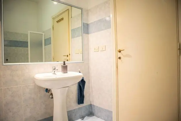Ortak Ranzalı Oda, 1 Yatak Odası, Buzdolabı