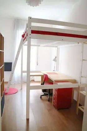 Ortak Ranzalı Oda, 1 Yatak Odası, Balkon