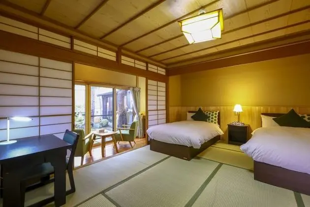 Economy Oda (Japanese Style, B)