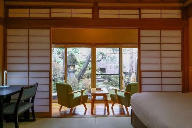Economy Oda (Japanese Style, B)