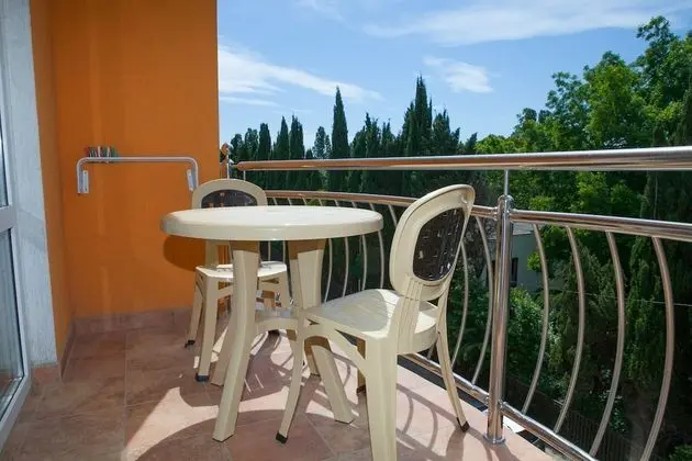 Comfort Tek Büyük veya İki Ayrı Yataklı Oda