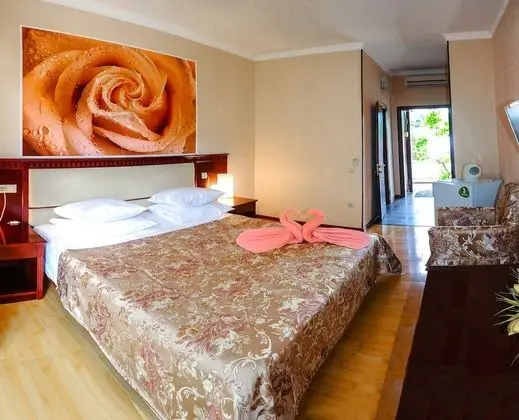 Deluxe Tek Büyük Yataklı Oda, Balkon