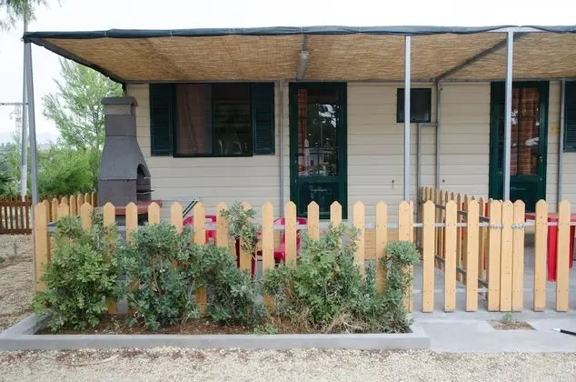 Cottage room hotel (3 pax No kitchen)