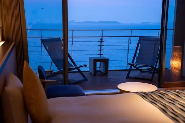 İki Ayrı Yataklı Oda, Sigara İçilmez (With shower booth & deck)