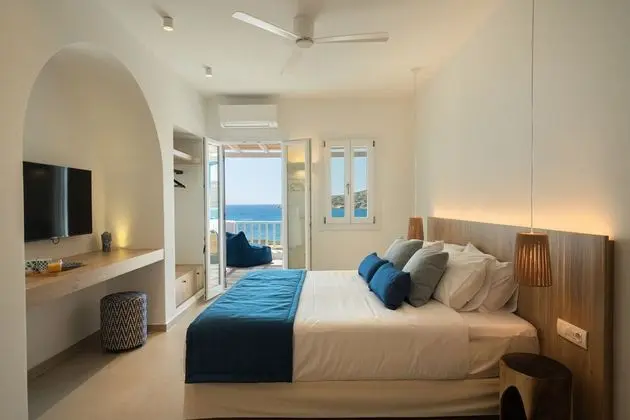 Luxury Tek Büyük Yataklı Oda, Balkon, Deniz Manzaralı