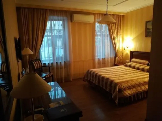 Standard Tek Büyük Yataklı Oda