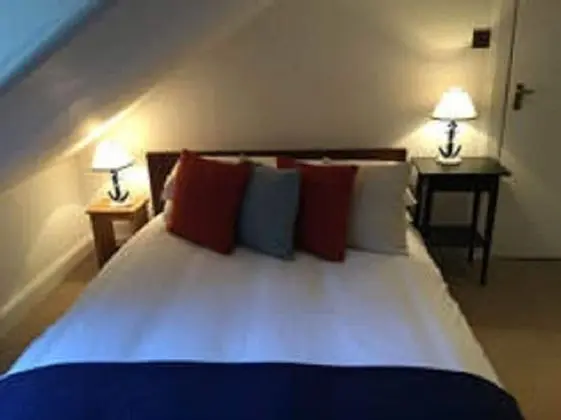 Tek Büyük Yataklı Oda