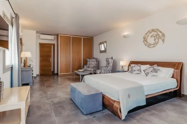 Deluxe Villa