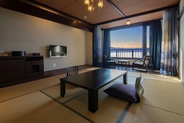 Traditional Oda (Japanese Style, 12 tatami, Hikarigami)