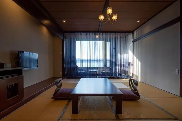 Traditional Oda (Japanese Style, 12 tatami, Hikarigami)