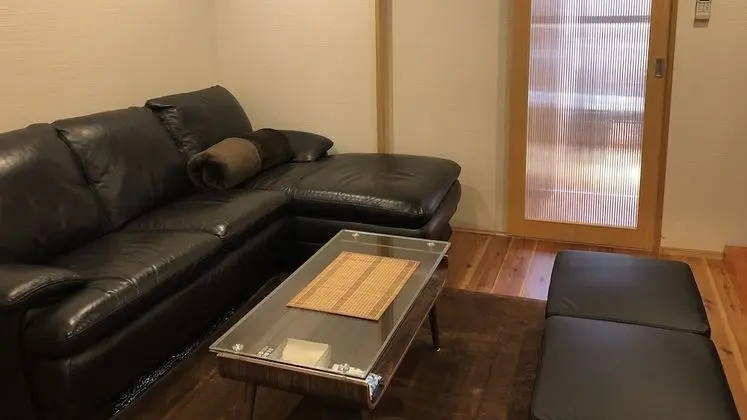 Ev (Private Vacation)