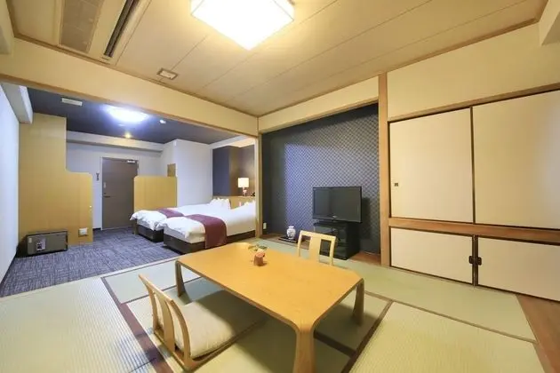 Basic İki Ayrı Yataklı Oda, Sigara İçilmez, Bahçe Manzaralı (with Japanese Futon - Main Building)