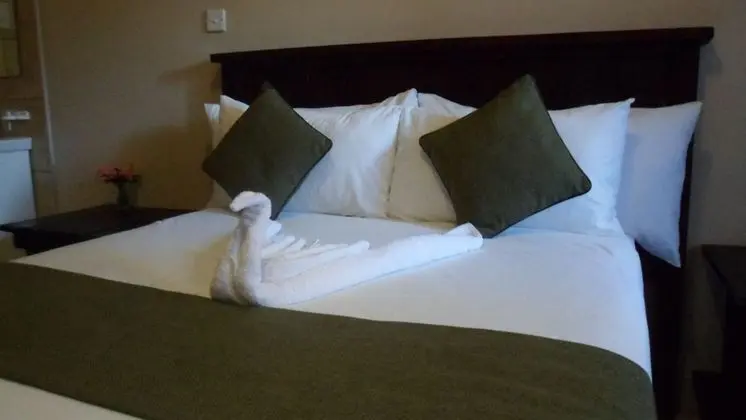 Standard Tek Büyük Yataklı Oda