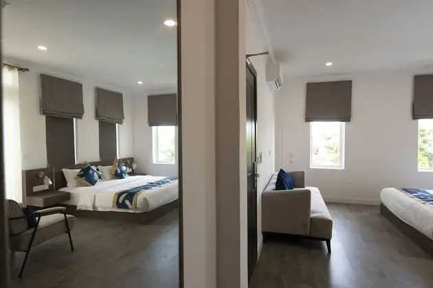 Emperor Room