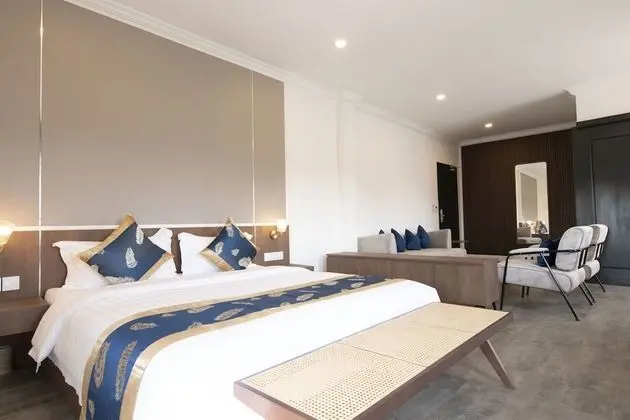 Royal Room