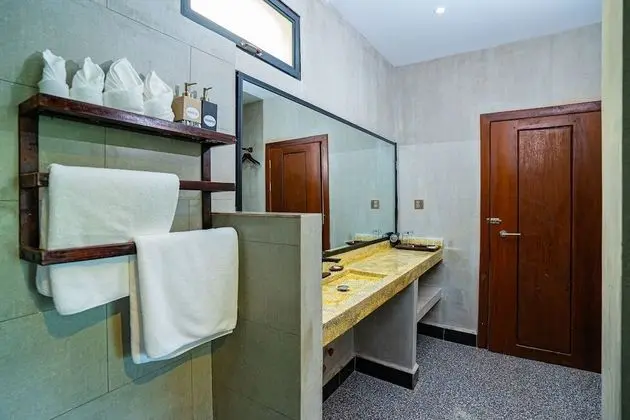 Luxury Tek Büyük Yataklı Oda