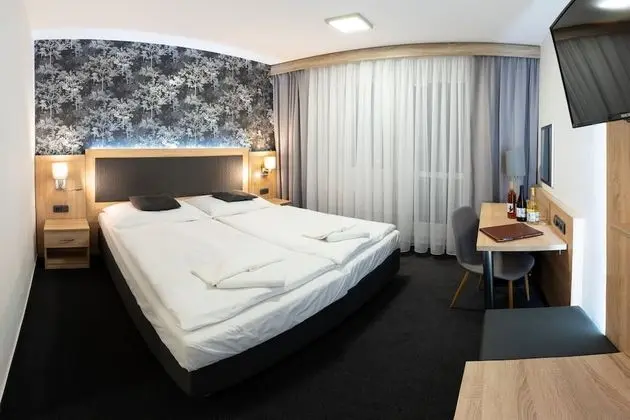 Classic Tek Büyük veya İki Ayrı Yataklı Oda