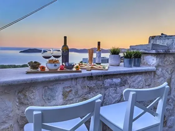 Villa (Two Bedroom House with Sea View)