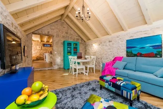 Villa (Two Bedroom House with Sea View)