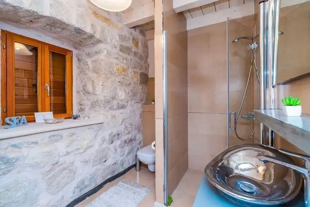 Villa (Two Bedroom House with Sea View)