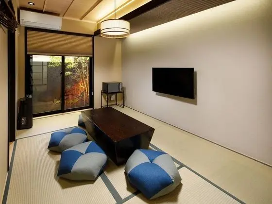 Deluxe Villa, Sigara İçilmez