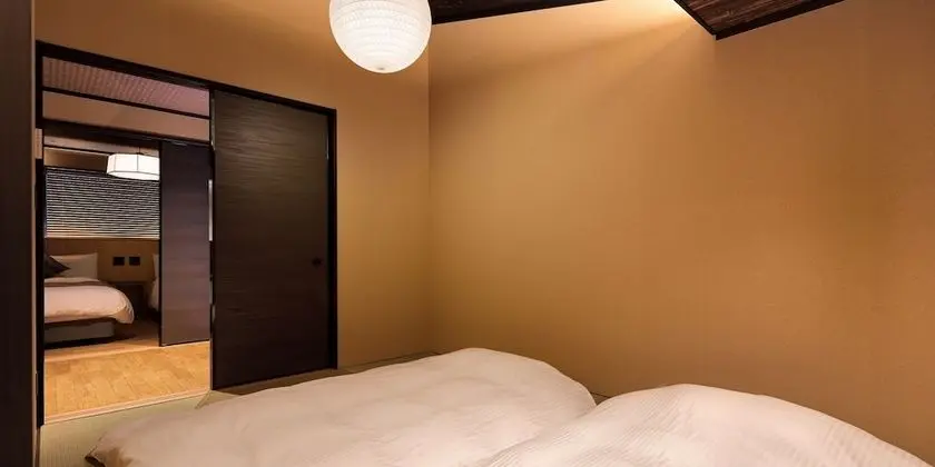 Ev, Sigara İçilmez (Private Vacation)