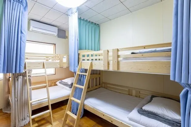 Ortak Ranzalı Oda, Karma Ranzalı Oda, Ortak Banyo