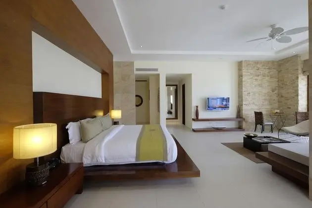 Oceanview Suite