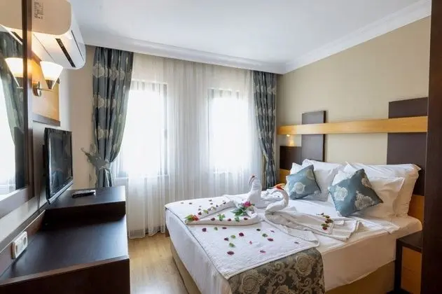 Standard Tek Büyük veya İki Ayrı Yataklı Oda