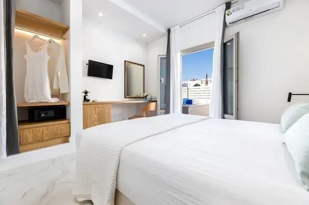 Deluxe Tek Büyük Yataklı Oda, Sıcak Su Havuzu, Deniz Manzaralı