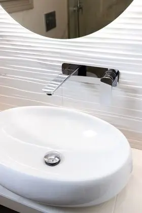 Deluxe Tek Büyük Yataklı Oda, Sıcak Su Havuzu, Deniz Manzaralı