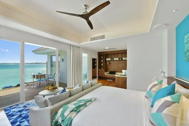 Luxury Villa (Aqua, Swirl Pool)