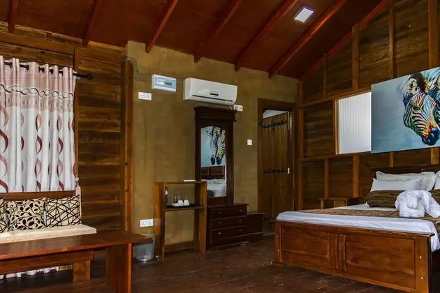 Romantic Tek Büyük Yataklı Oda, Balkon, Nehir Manzaralı