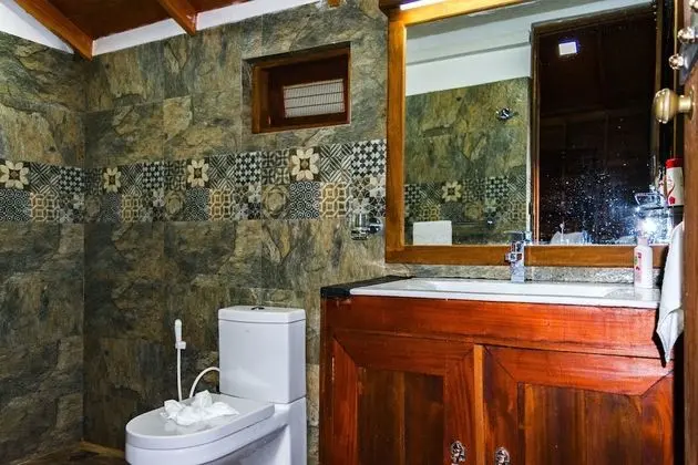 Romantic Tek Büyük Yataklı Oda, Balkon, Nehir Manzaralı