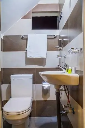 Basic Tek Büyük veya İki Ayrı Yataklı Oda