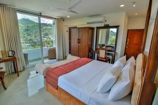 Oriental Fusioned King Room with Mountain View