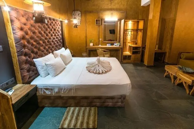 Oriental Fusioned King Room with Mountain View