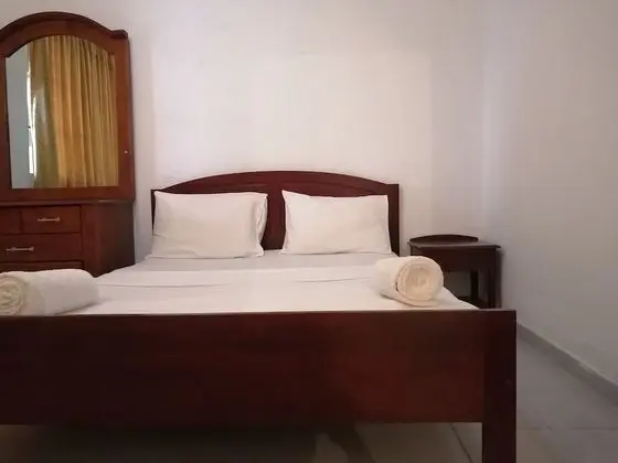 City Tek Büyük Yataklı Oda