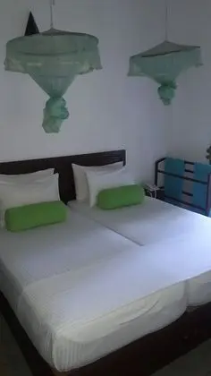 Middle Room with forest view with Garden bathroom and AC