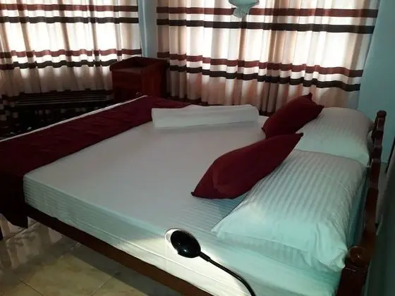 Basic Tek Büyük Yataklı Oda