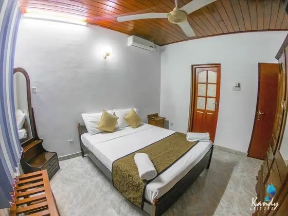 Tek Büyük Yataklı Oda, 1 Çift Kişilik Yatak, Sigara İçilmez