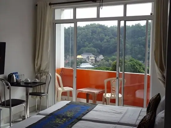 Deluxe Tek Büyük veya İki Ayrı Yataklı Oda, Göl Manzaralı