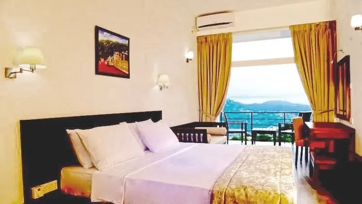 Deluxe Tek Büyük Yataklı Oda, Dağ Manzaralı